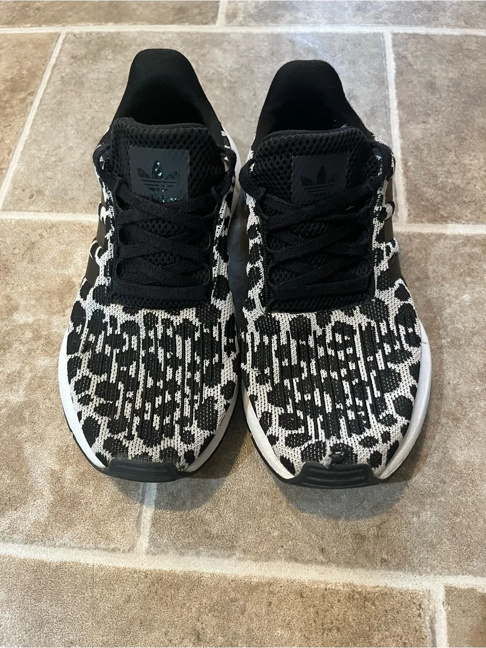 adidas Swift Run Shoe Women’s Size 7 Black Cheetah Print BD7962